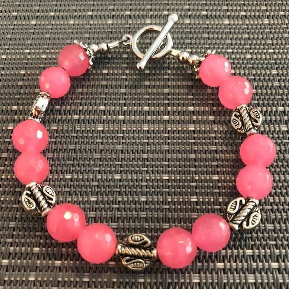 Girls: Pink Jade Bracelet - Picture 1 of 3